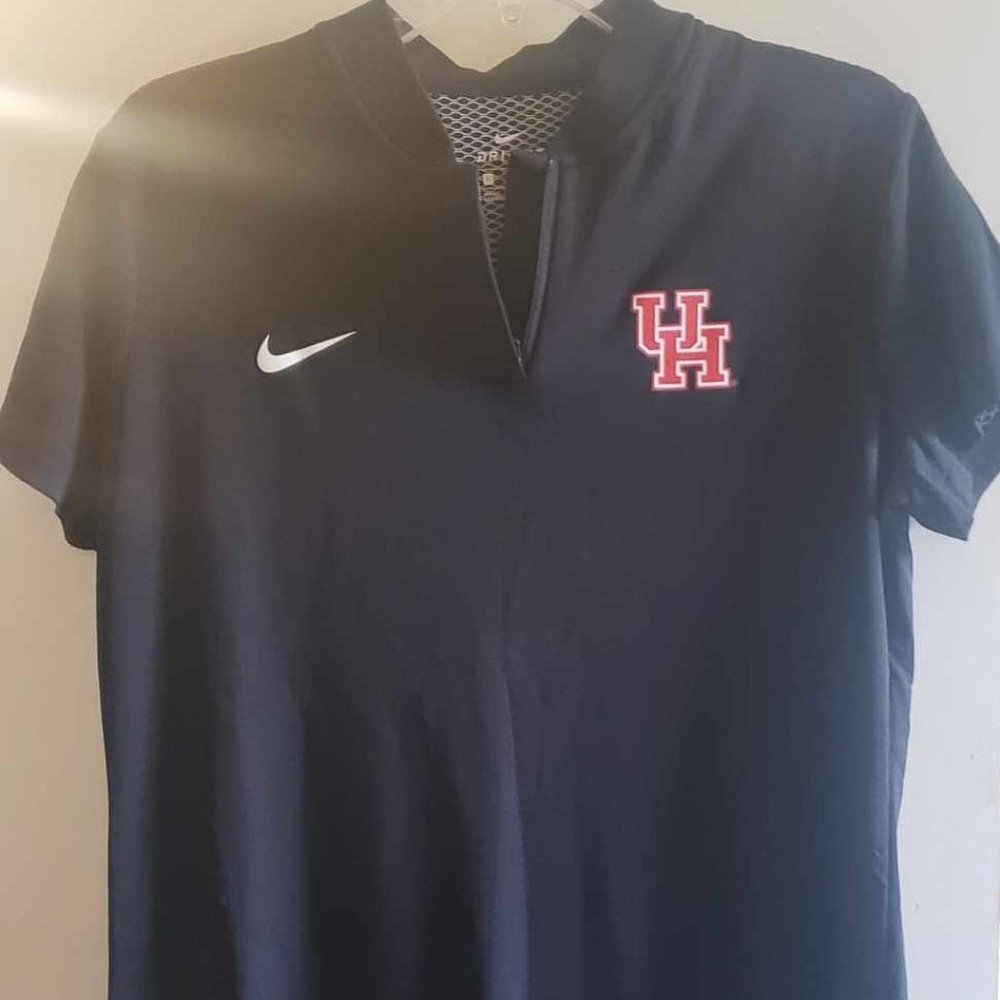 University of Houston black Dri-Fit Nike  shirt - Women - Large